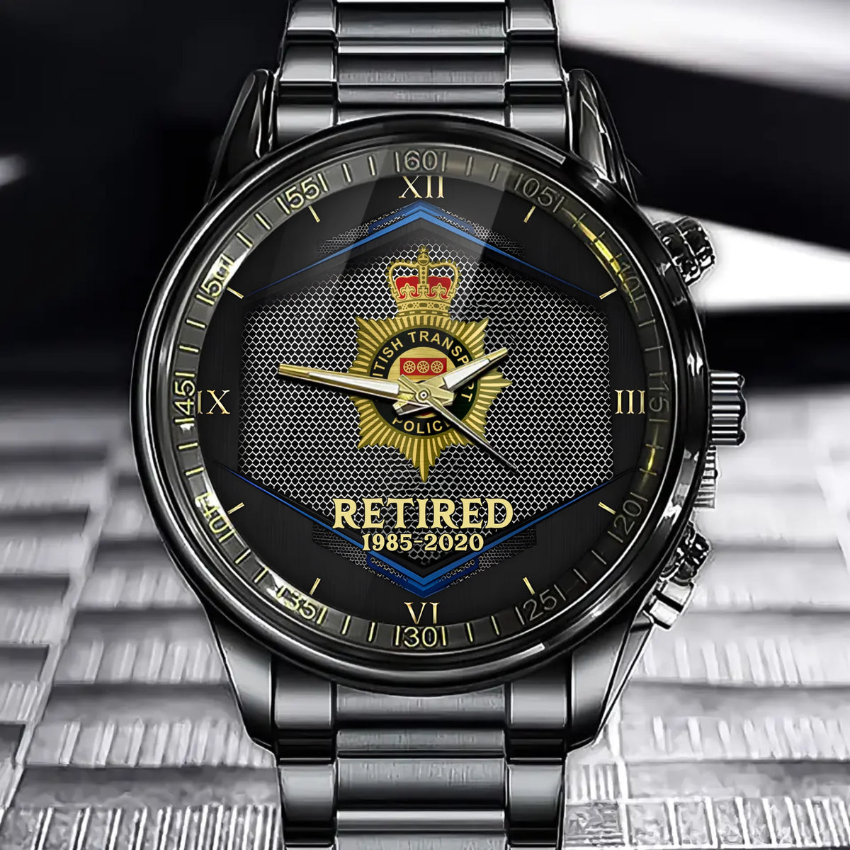 Montre personnalisée à l'heure personnalisée de la police britannique à la retraite